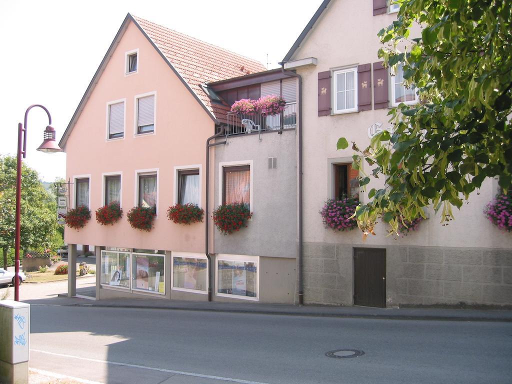 Gasthof Zum Lamm Gomadingen Extérieur photo